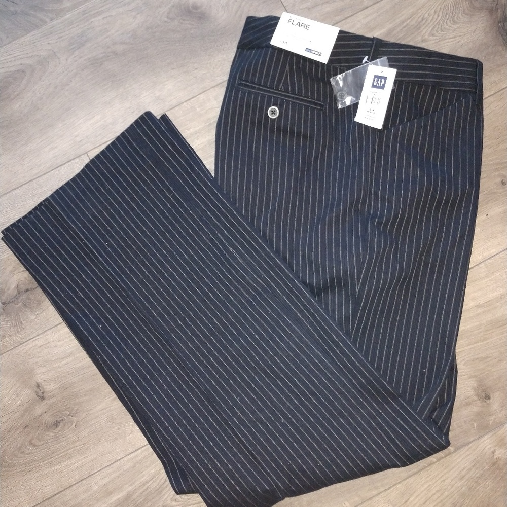 Gap Stretch Modern Fit Flare Pants